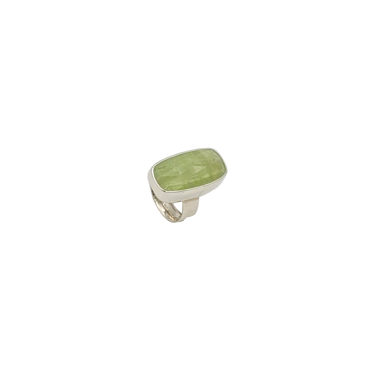 Inel din argint 925 cu kyanit verde natural fațetat, formă dreptunghiulară